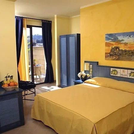 Aparthotel Dolcestate -apartment Campofelice Di Roccella
